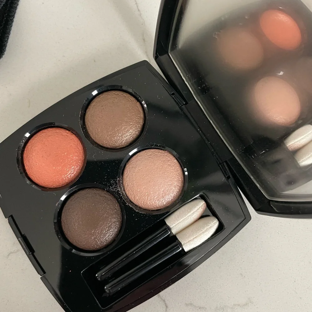 Chanel eye shadow quad - Picture 4 of 5